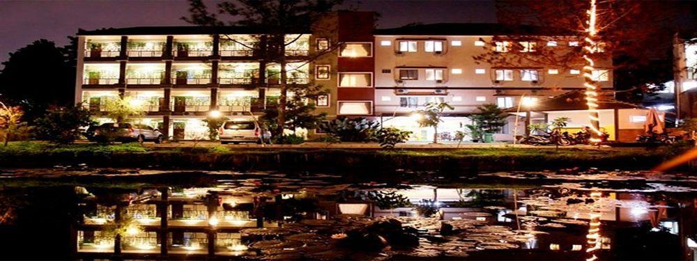 Hotel Lotus Bandung Extérieur photo