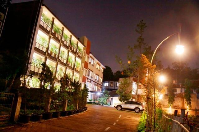 Hotel Lotus Bandung Extérieur photo