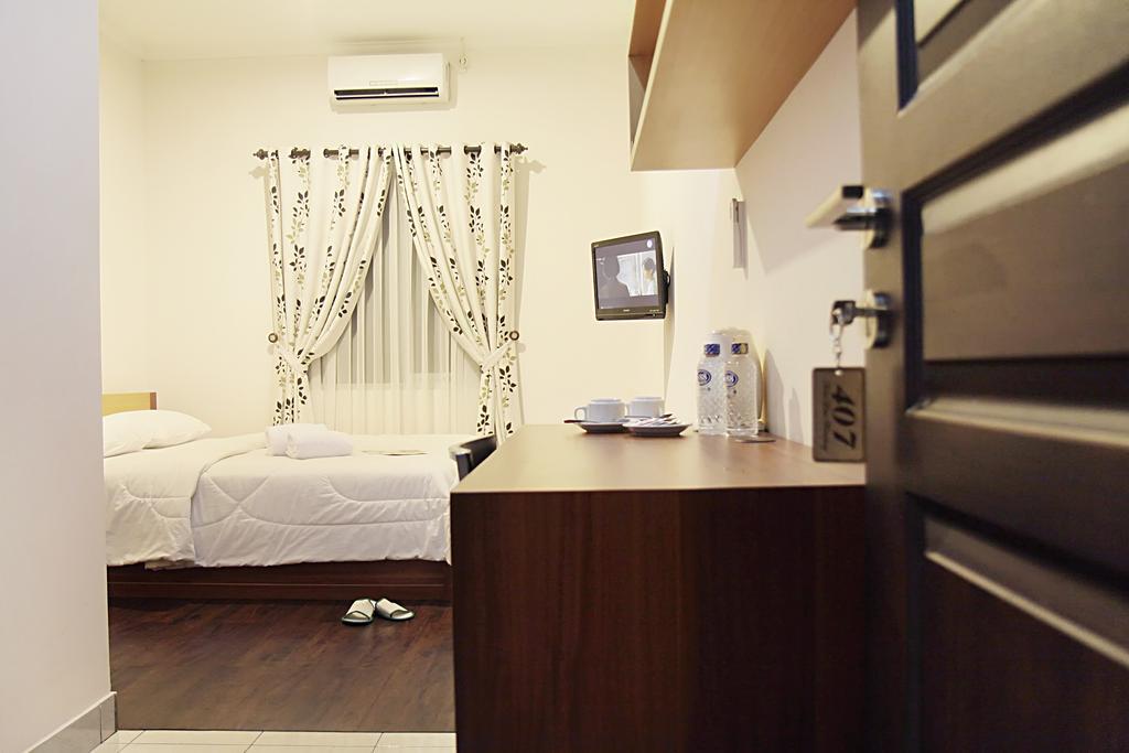 Hotel Lotus Bandung Chambre photo
