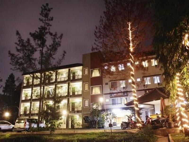 Hotel Lotus Bandung Extérieur photo