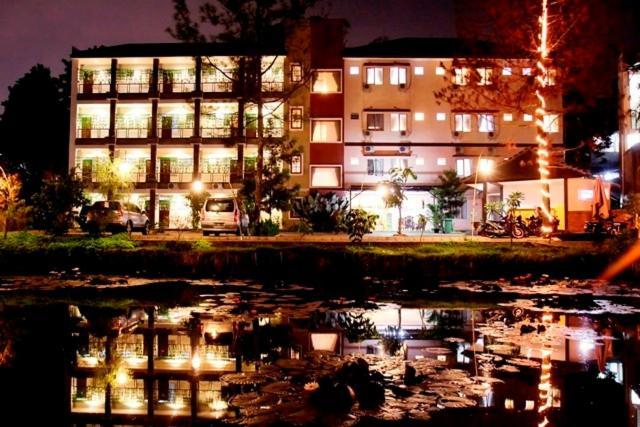 Hotel Lotus Bandung Extérieur photo