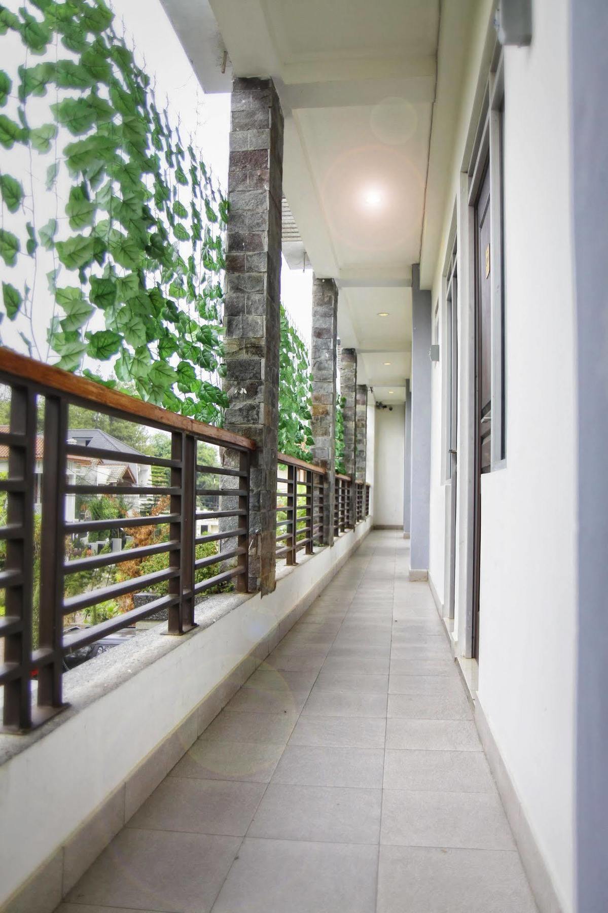 Hotel Lotus Bandung Extérieur photo
