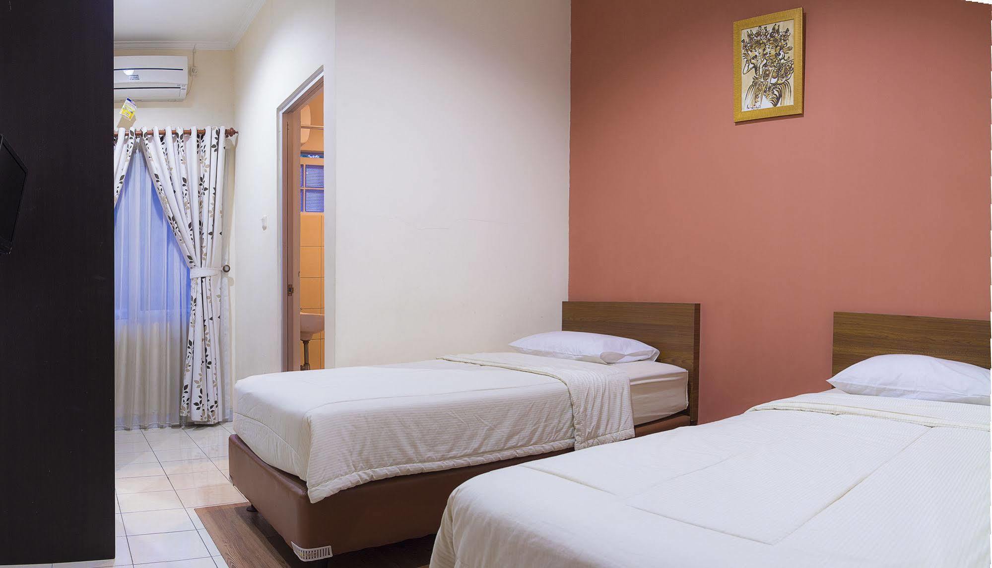 Hotel Lotus Bandung Extérieur photo